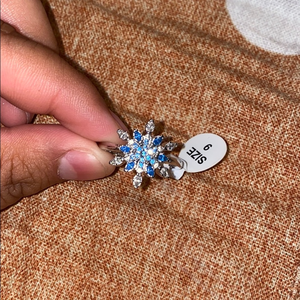 Silver snowflake Ring